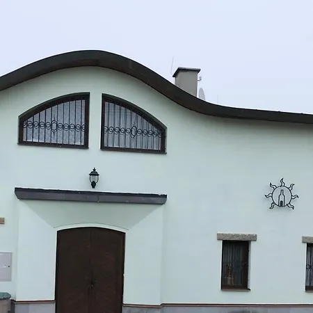 Dum U Slunce A Vina Olbramovice (Znojmo)