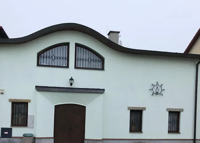 Dum U Slunce A Vina Olbramovice (Znojmo)